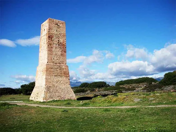 Torre Ladrones