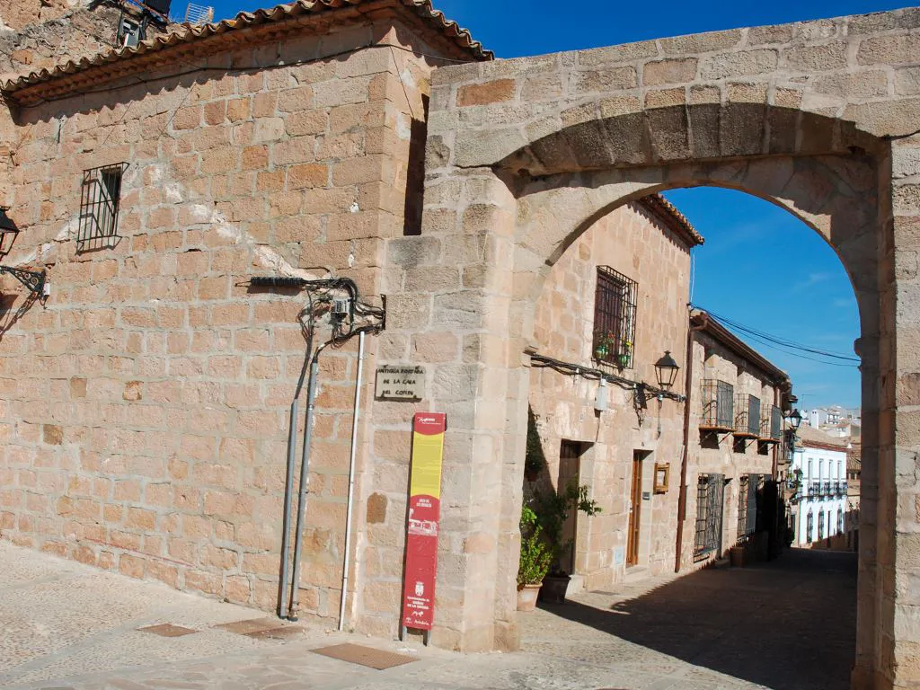 Castillo de Baños south gate