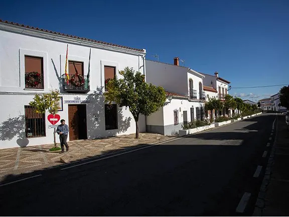 Guide to El Madroño, smallest municipality in Seville