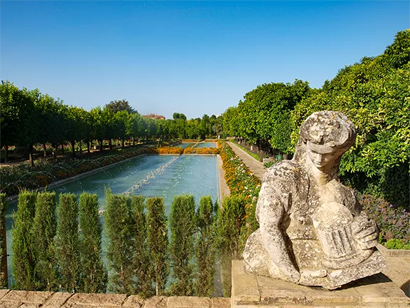 Arhcitectural Statuary in the Alcazar