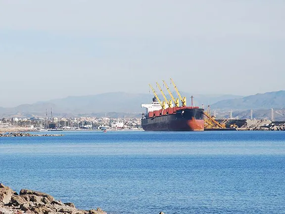 Garrucha port