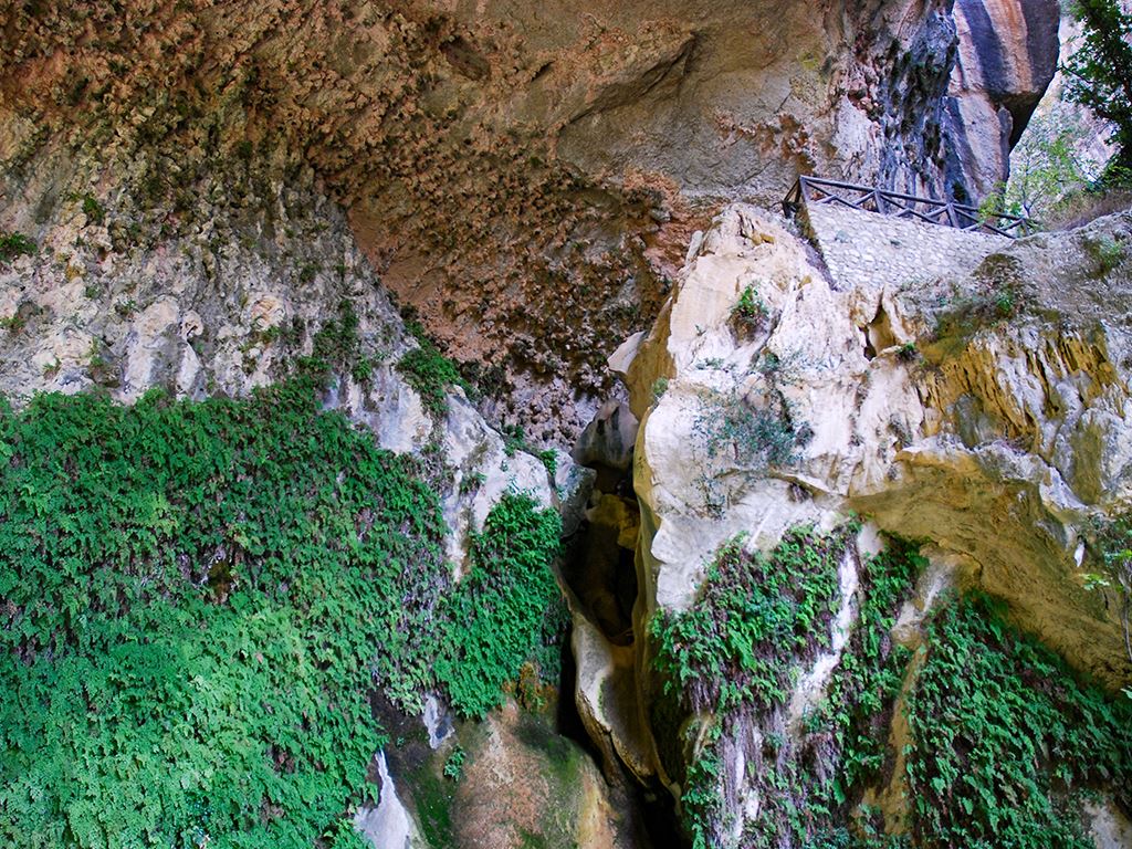 Cueva del Agua Quesada