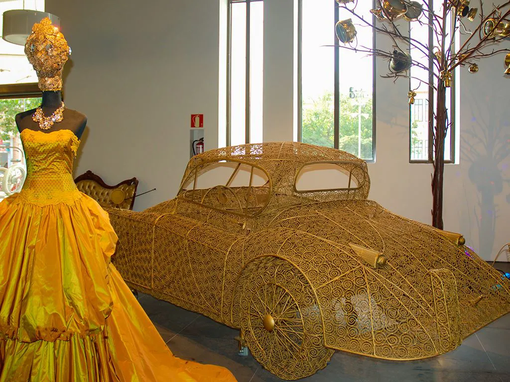 Filigree car and dress at the Malaga Fashion Museum
