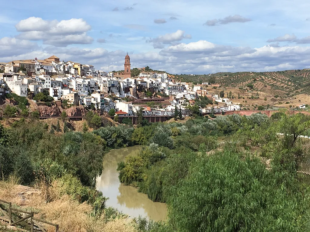 Montoro in a meander of the Guadalquivir