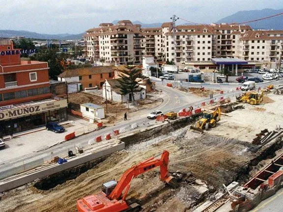 Building the Underpass ©Gary Beaumont