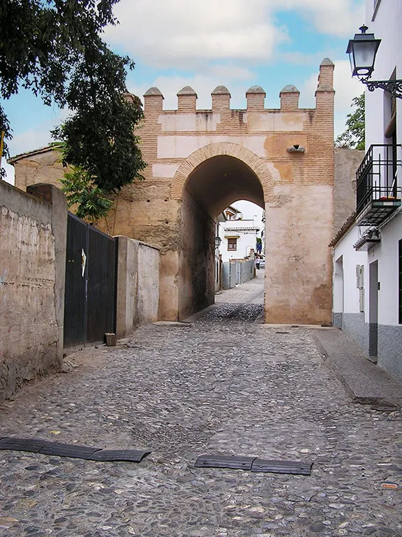 Elvira Gate