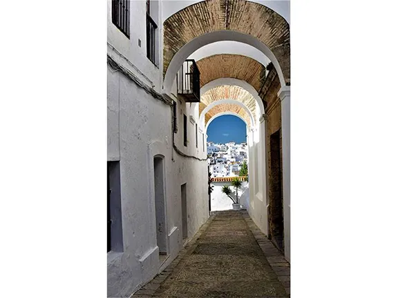 Arco de la Villa (Courtesy of Explore la Tierra)